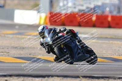 media/Dec-18-2022-SoCal Trackdays (Sun) [[8099a50955]]/Turn 2 (950am)/